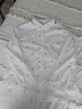 White Button-Up Blouse with Light Blue Heart Print